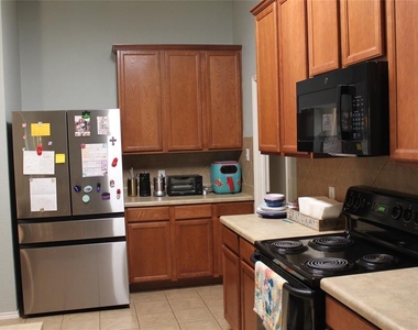 1128 Golden Eagle Court - Photo Thumbnail 11