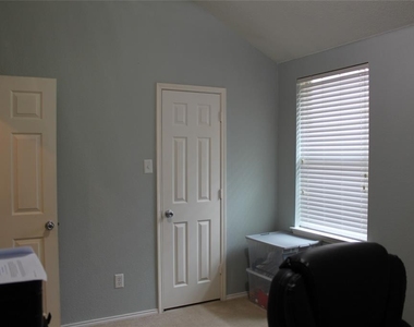 1128 Golden Eagle Court - Photo Thumbnail 24