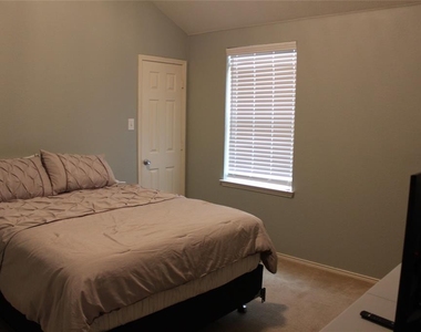 1128 Golden Eagle Court - Photo Thumbnail 27