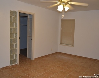 9106 Windview Dr - Photo Thumbnail 22