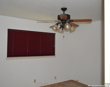 9106 Windview Dr - Photo Thumbnail 25