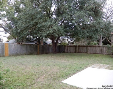 198 High Oak - Photo Thumbnail 15