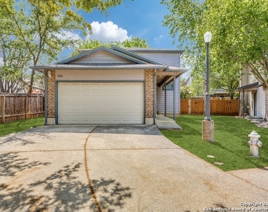 7822 Bantry Ct - Photo Thumbnail 0