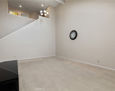 1158 Pacific Pointe Way - Photo Thumbnail 15