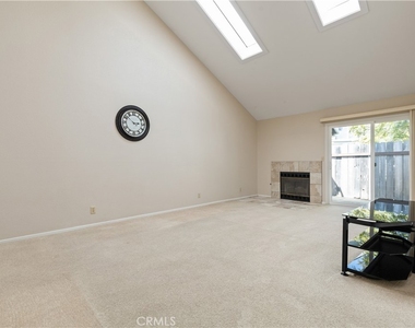 1158 Pacific Pointe Way - Photo Thumbnail 11