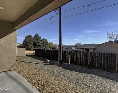 3027 N Corrine Drive - Photo Thumbnail 16