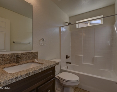 3027 N Corrine Drive - Photo Thumbnail 13