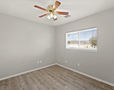 6210 Lone Prairie Way - Photo Thumbnail 12