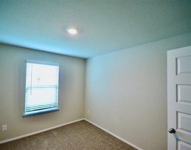 1706 Chase Anchor Ct - Photo Thumbnail 23