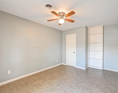 7407 Beechnut Street - Photo Thumbnail 15