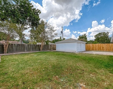 7407 Beechnut Street - Photo Thumbnail 19