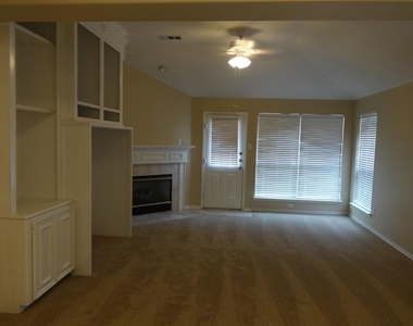 1605 Oak Point Court - Photo Thumbnail 6