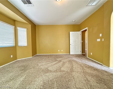 6041 Sugar Creek Drive - Photo Thumbnail 9