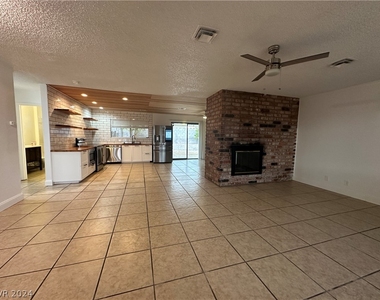 1709 Shadow Mountain Place - Photo Thumbnail 4