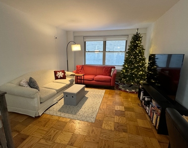 210 West 89th Street - Photo Thumbnail 4