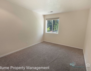 20630 Willamette Dr. - Photo Thumbnail 23