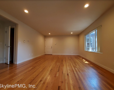 585 Cassia Street - Photo Thumbnail 2