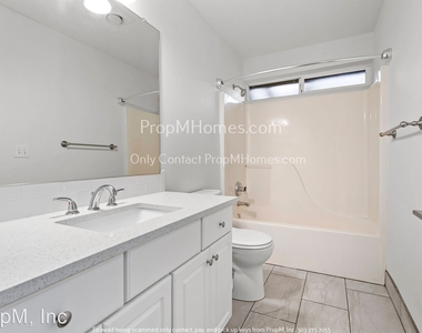 16860 Nw Paddington Drive - Photo Thumbnail 3