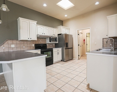 2507 Las Alturas Ct - Photo Thumbnail 13