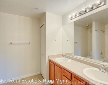 7440 S Blackhawk Street #10303 - Photo Thumbnail 16