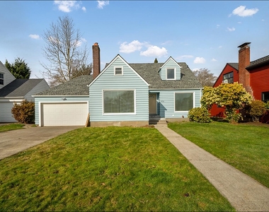 4713 N Willamette Blvd - Photo Thumbnail 0