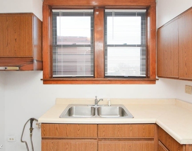 3615 N. Paulina, Unit B-6 - Photo Thumbnail 1