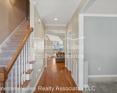 821 Foxfield Ln. - Photo Thumbnail 4