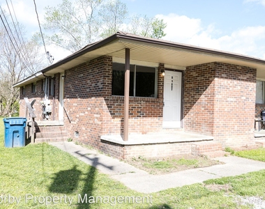 807 Henderson Ave - Photo Thumbnail 0