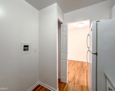 6954 N. Sheridan, Unit A504 - Photo Thumbnail 3