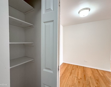 6954 N. Sheridan, Unit A504 - Photo Thumbnail 4