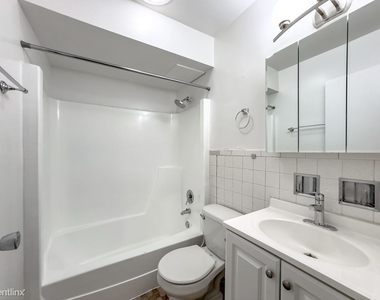 6954 N. Sheridan, Unit C504 - Photo Thumbnail 17