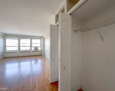 4180 N. Marine Drive, Unit A0111 - Photo Thumbnail 6