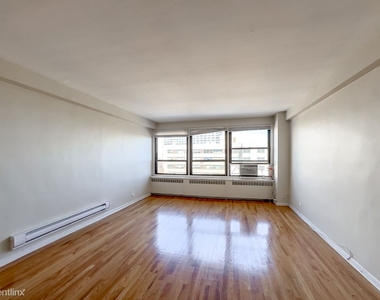 4180 N. Marine Drive, Unit A0111 - Photo Thumbnail 7