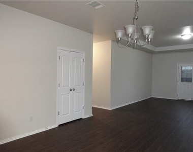 100 Carlina Loop - Photo Thumbnail 3