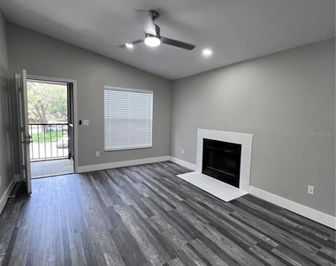 4004 Dream Oak Place - Photo Thumbnail 10