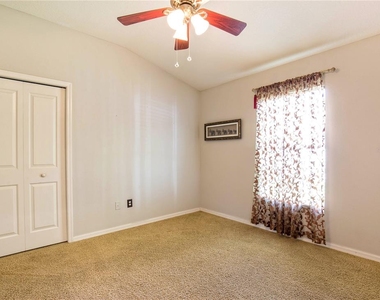 1422 Tawnyberry Court - Photo Thumbnail 12