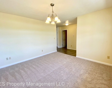 2132 Rossington Lane - Photo Thumbnail 7