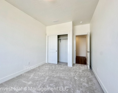 12657 Short Creek Street - Photo Thumbnail 12