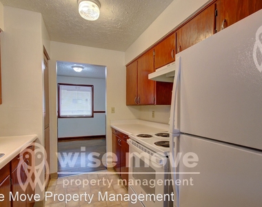 2605 E Mill Plain Blvd - Photo Thumbnail 8