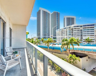 4010 S Ocean Dr - Photo Thumbnail 19