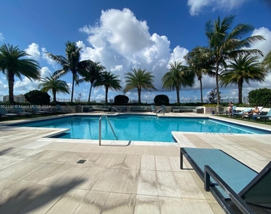 3000 Coral Way - Photo Thumbnail 19