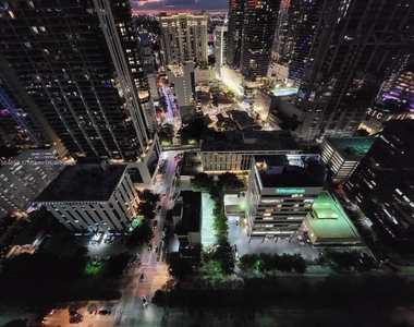 951 Brickell Ave - Photo Thumbnail 1