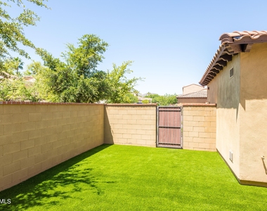 4280 N Verrado Way - Photo Thumbnail 31