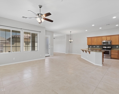 4280 N Verrado Way - Photo Thumbnail 10