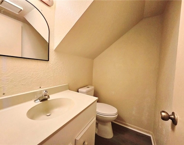 3246 Briarhurst St - Photo Thumbnail 14