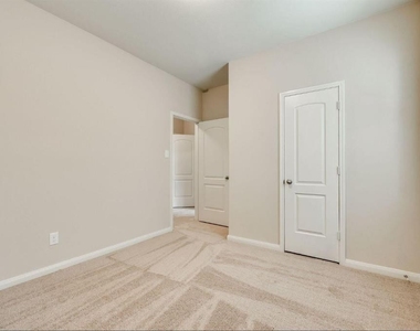 1430 Park Trails Boulevard - Photo Thumbnail 5