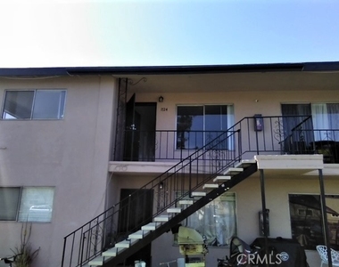 1724 Crofton Lane - Photo Thumbnail 2