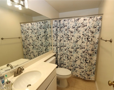 229 Valley View - Photo Thumbnail 9