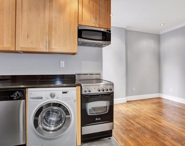 Copy of 210 East 25th Street, Unit 4re - Photo Thumbnail 1