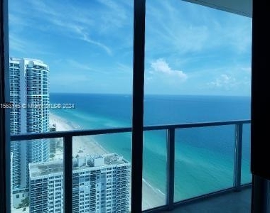 3101 S Ocean Dr - Photo Thumbnail 18